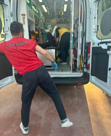 Darıca’da 4 kişinin saldırısına uğrayan genç bıçaklandı