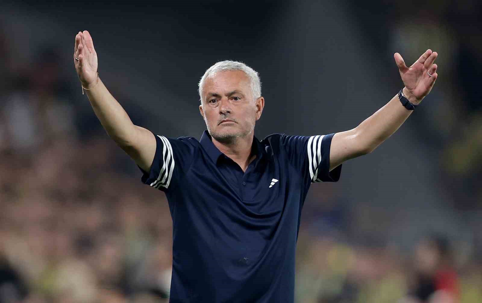 Jose Mourinho, Feyenoord’a karşı rövanşı yine kazandı