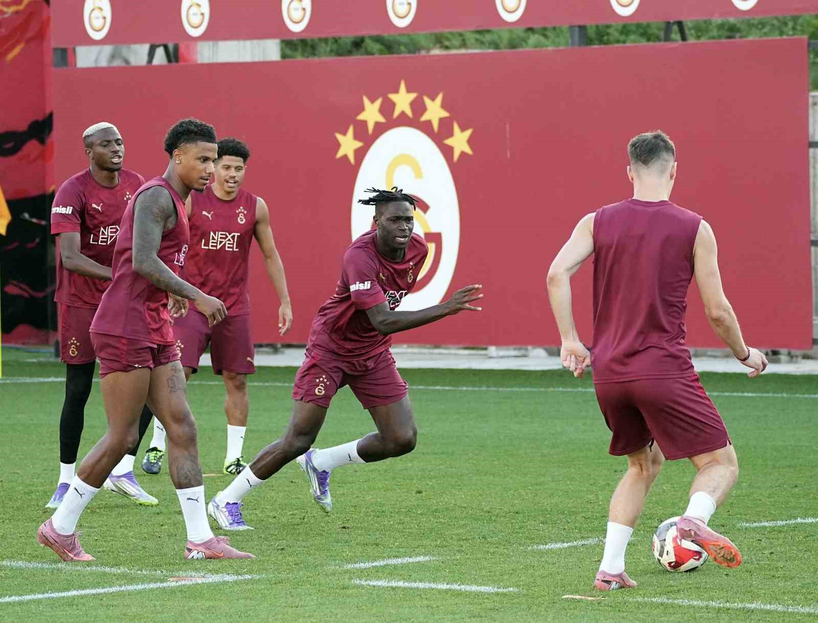 Singo, Galatasaray ile ilk antrenmanına çıktı