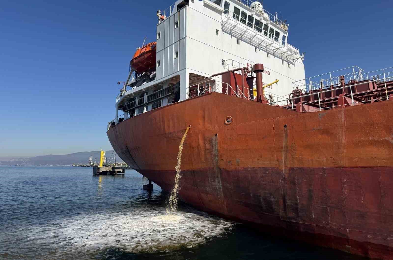 Denizi kirleten gemiye suçüstü