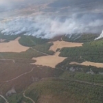 Çanakkale’de devam eden orman yangınına havadan ve karadan yoğun müdahale devam ediyor