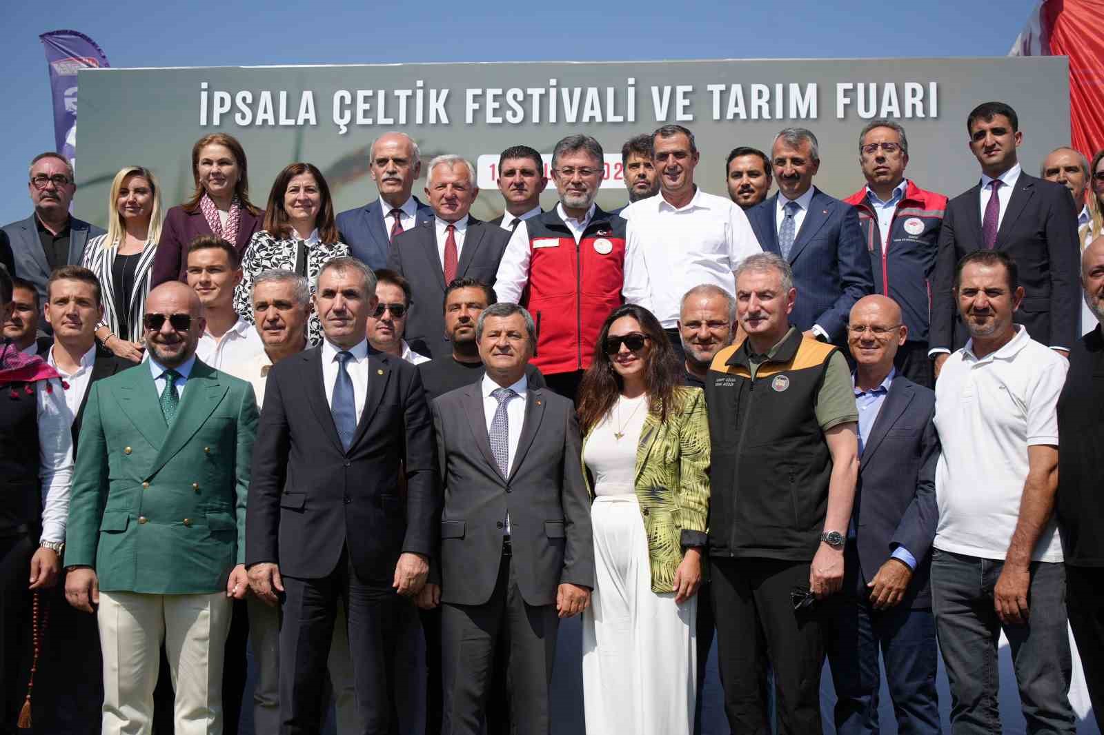 Bakan Yumaklı: "2025 yılı için çeltikte 988 bin tonluk rekolte bekliyoruz"