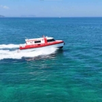 Denizin ortasından kıyıya umut taşıyorlar