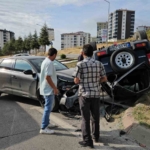Kaza yapan otomobil takla attı: Şans eseri yaralanan olmadı