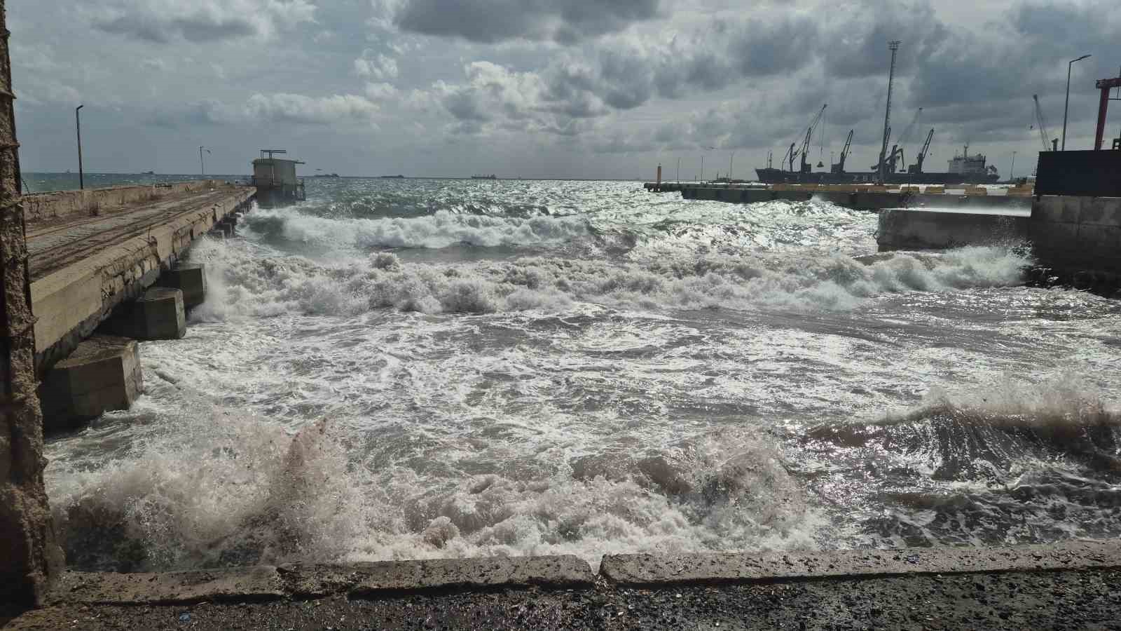 Marmara Denizi’nde şiddetli fırtına
