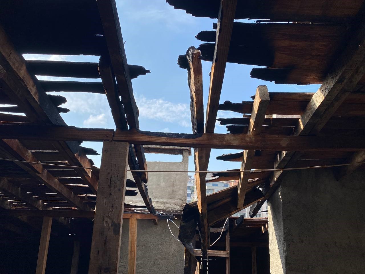 Bursa’nın "Neronu" bu kez tutuklandı, 4. yangında çatı kül oldu