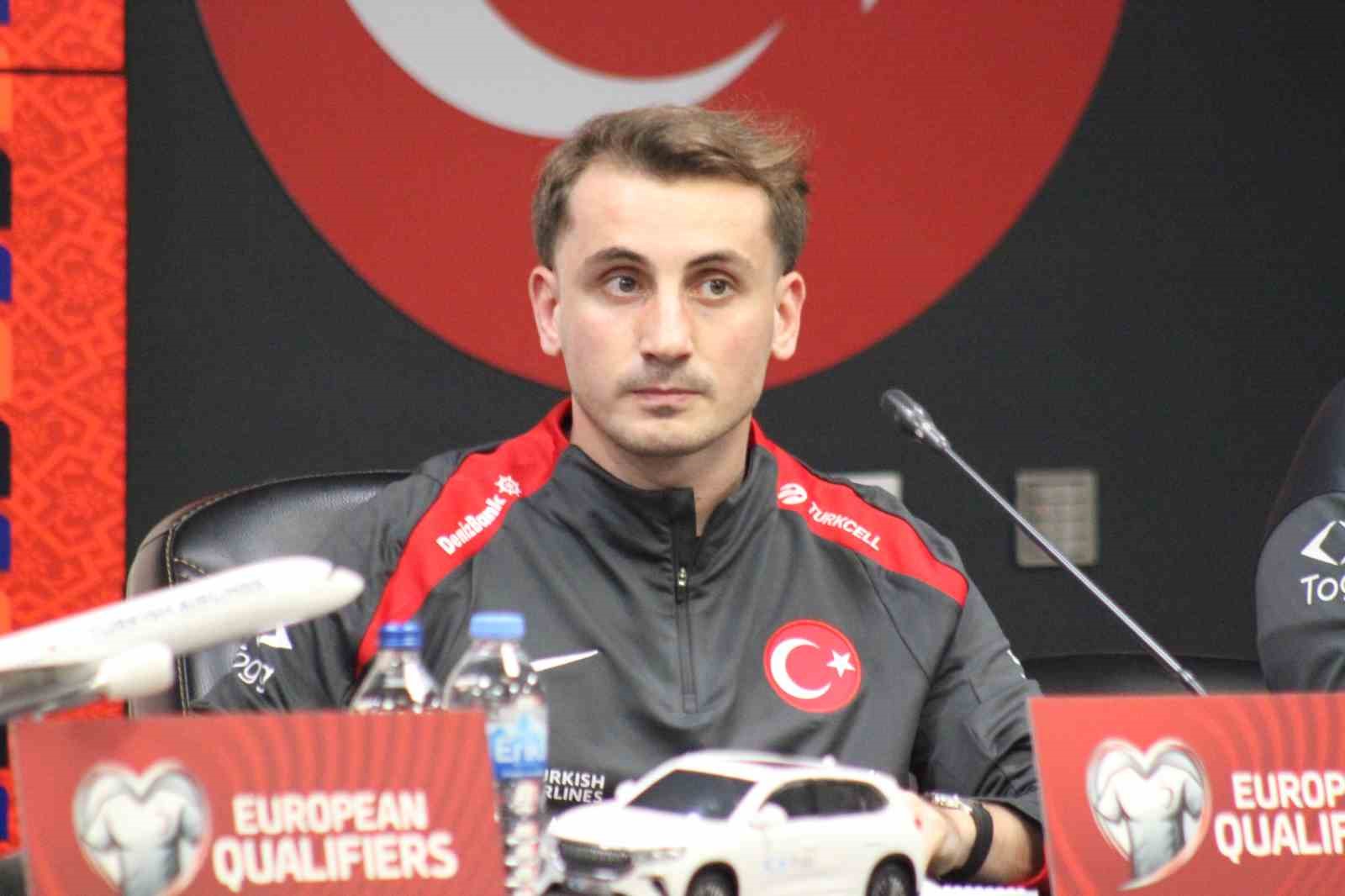 Kerem Aktürkoğlu: "Gruptaki sonuçları belirleyecek bir maç"
