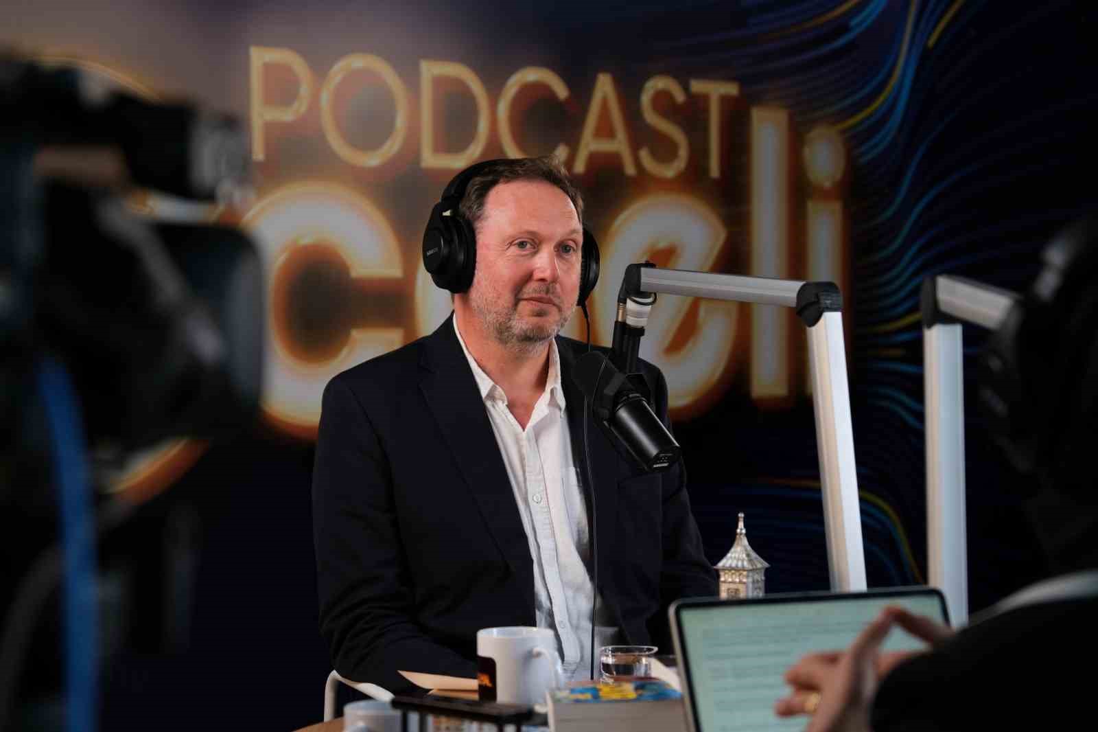 İngiliz yazardan duygusal mesaj: "Çocuklar barış içinde büyümeli"