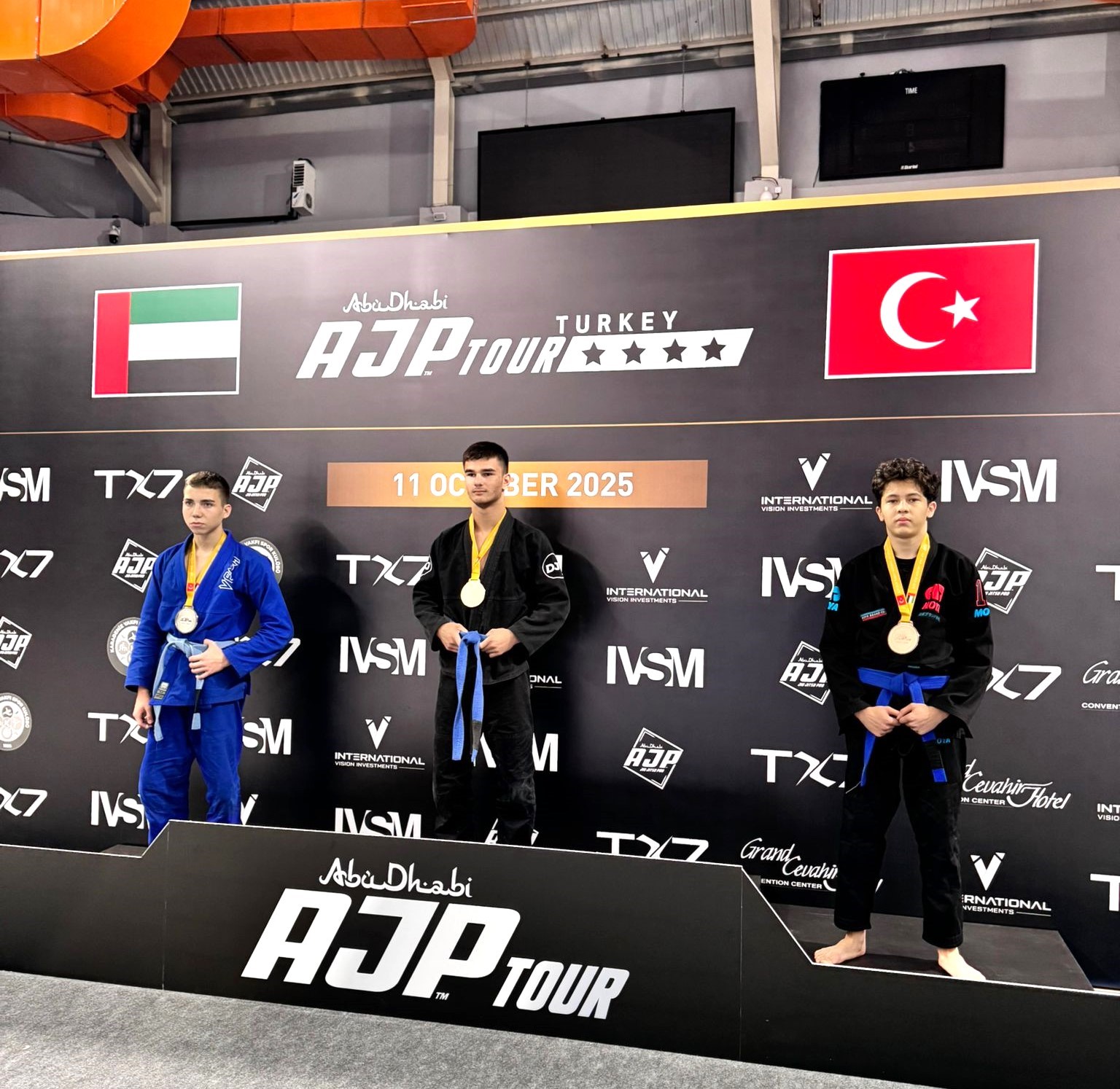 Yakın Doğu Koleji öğrencisi Deniz Turan’dan, AJP Türkiye Jiu-Jitsu Şampiyonası’nda 2 madalya