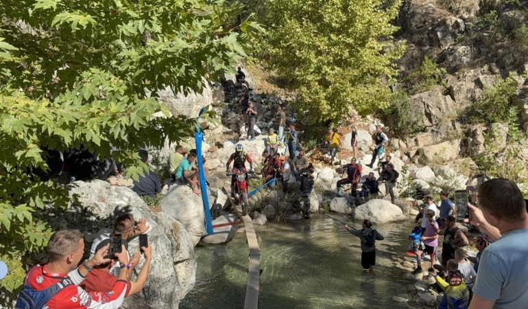 Sea To Sky’da orman etabını Manuel Lettenbichler kazandı