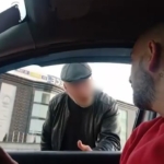 Başakşehir’de taksi sürücüsün yolcu kavgası kamerada