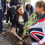 Çanakkale ve Gazze şehitleri için fidanlar toprakla buluştu