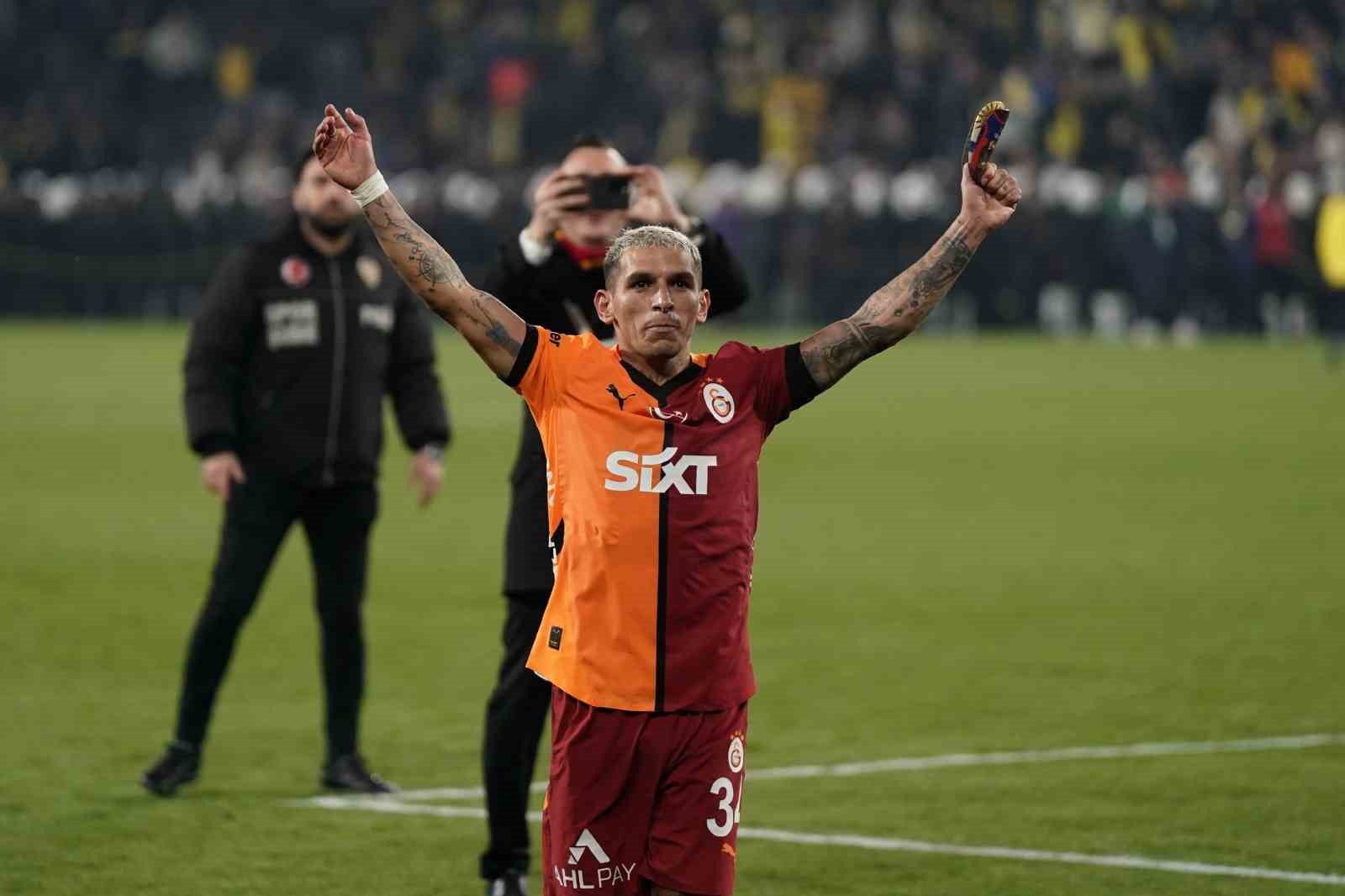 Galatasaray’da, Fenerbahçe derbilerinin en deneyimlileri Torreira ile Barış Alper