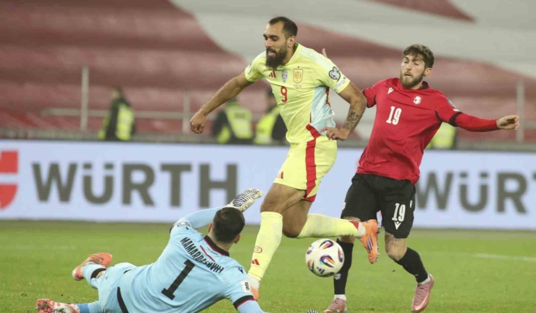 İspanya 5’te 5 yaptı