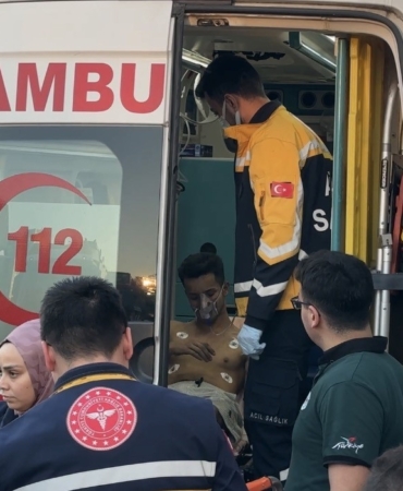 Ümraniye’de depo yangını: Bir işçi dumandan etkilendi