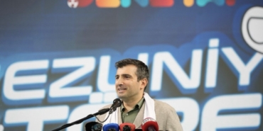 Selçuk Bayraktar mezun olan gençlere seslendi: "Bu güzel ülkenin geleceğinde sizlerin imzası olacak"