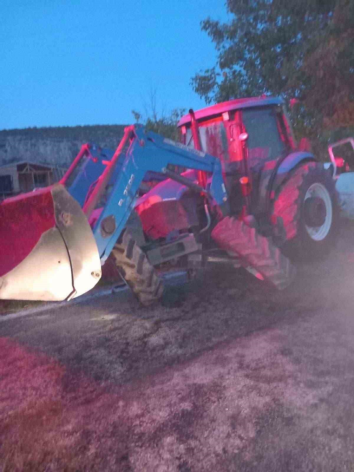 Bilecik’te traktör ile minibüs çarpıştı: 3 yaralı