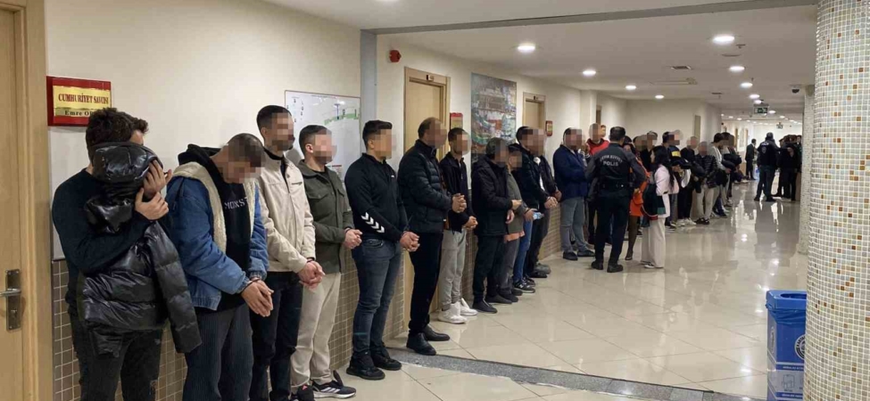 Dini duyguları istismar ederek dolandırıcılık yapan 55 şüpheli tutuklama talebiyle sevk edildi