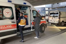 Kocaeli’de iki aracın çarpıştığı kazada 4 kişi yaralandı