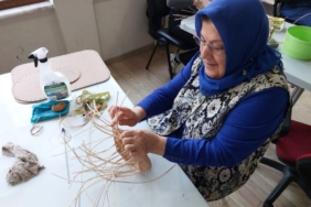 KAR-MEK’te üretken eller iş başında