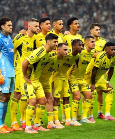 Domenico Tedesco’dan derbide tek değişiklik