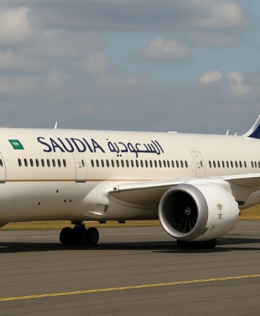 Suudi Arabistan uçağına yapılan bomba ihbarı paniğe neden oldu