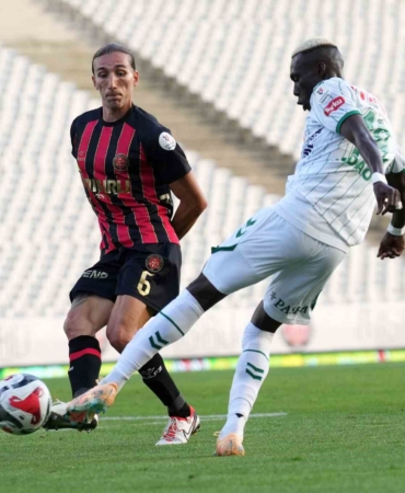 Trendyol Süper Lig: Fatih Karagümrük: 2 - Konyaspor: 0 (Maç Sonucu)