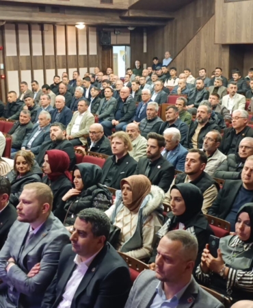 MHP Genel Sekreteri Büyükataman, İnegöl’de STK temsilcileri ve muhtarlarla buluştu