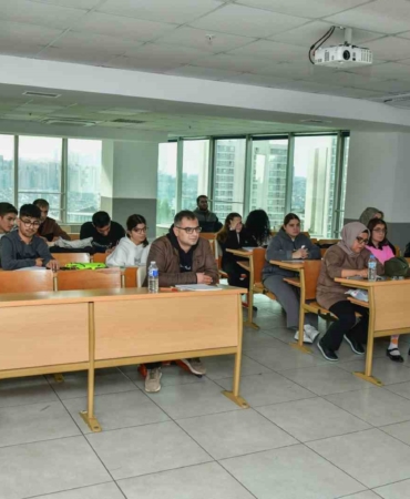 Esenyurt Belediyesi’nden engelli bireyler için ücretsiz E-KPSS eğitimi