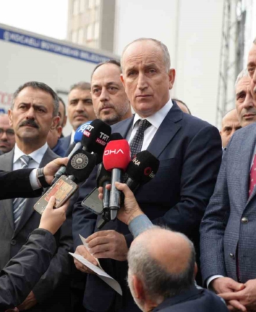 Bakan Yardımcısı Bulut: "Bu binanın zarar görmesinde zemin önemli bir etken olmuş"