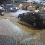 Yol verme kavgasında tartıştığı 2 kişiyi bıçakla yaraladı: O anlar kamerada