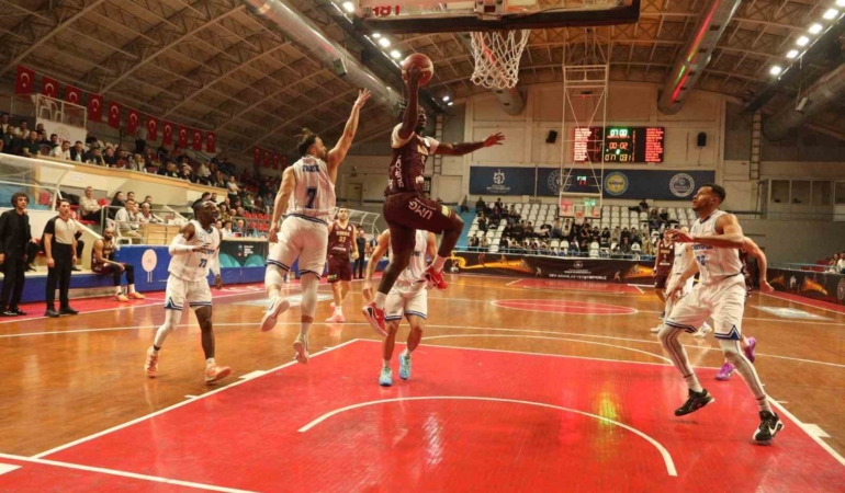 Türkiye Basketbol Ligi: Kocaeli BŞB Kağıtspor: 61 - Bandırma Bordo Basketbol: 82