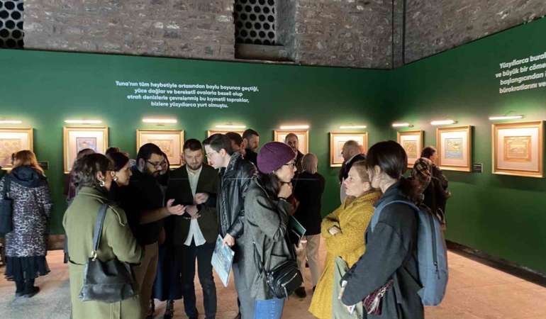 Beyoğlu’nda "Rumeli’de Kaybolan Osmanlı İzleri" minyatür sergisi sanatseverlerle buluştu