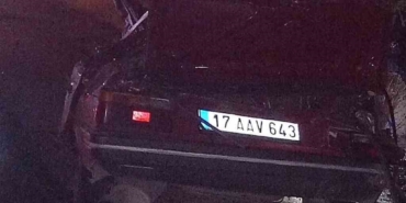 Direksiyon hakimiyetini kaybedip ağaca çarpan sürücü hayatını kaybetti