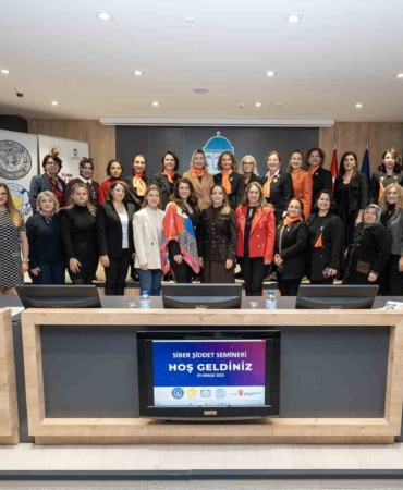 Girişimci kadınlar, siber şiddete ’dur’ dedi