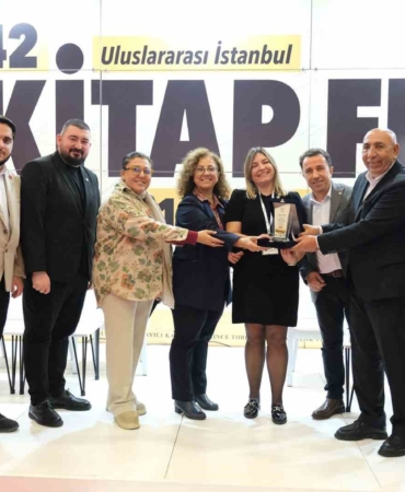 Büyükçekmece Belediyesi, TÜYAP Kitap Fuarı’nda edebiyatseverleri yazarlarla bir araya getirdi