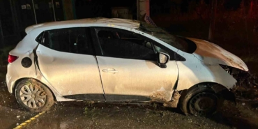 Sakarya’da takla atan otomobilde sıkışan sürücü yaralandı