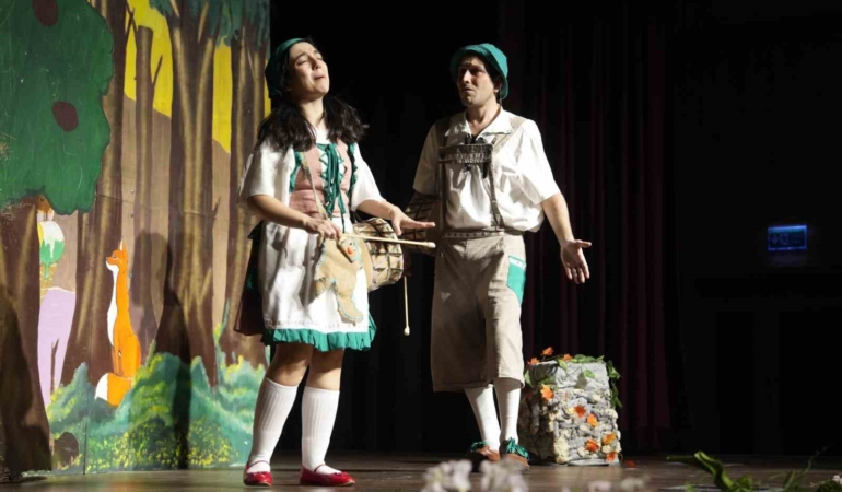 Kartal Belediyesi’nden çocuklara özel yeni yıl şöleni