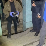 Eve yapılan baskında cephanelik çıktı, arama sırasında polise saldırdılar