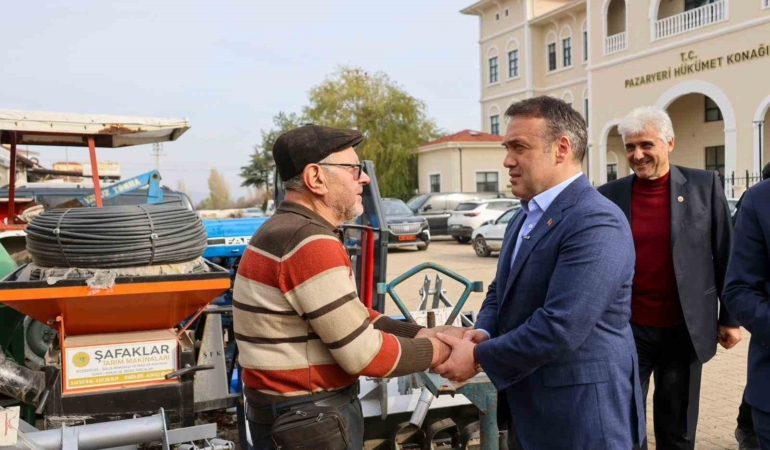 Vali Sözer Pazaryeri Küçük Sanayi Sitesi’nde esnafla buluştu
