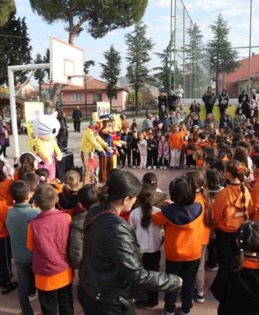 Minik Yürekler Sındırgı’da moral buldu