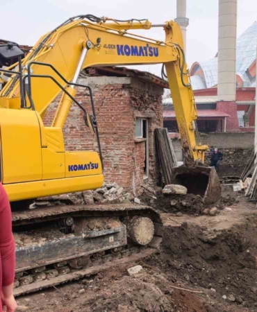 Temel için kazılan yerden tarihi mezar kalıntıları çıktı