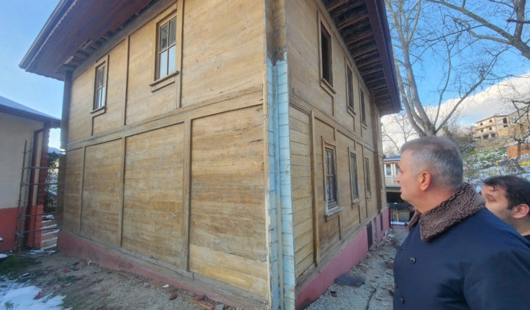 Gölcük’teki 145 yıllık çivisiz cami restore ediliyor