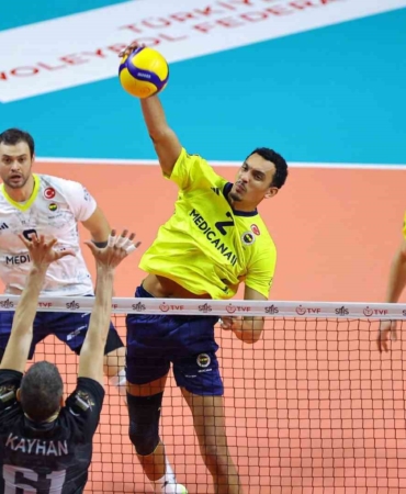 Efeler Ligi: Fenerbahçe Medicana: 3 - Gebze Belediyesi: 1