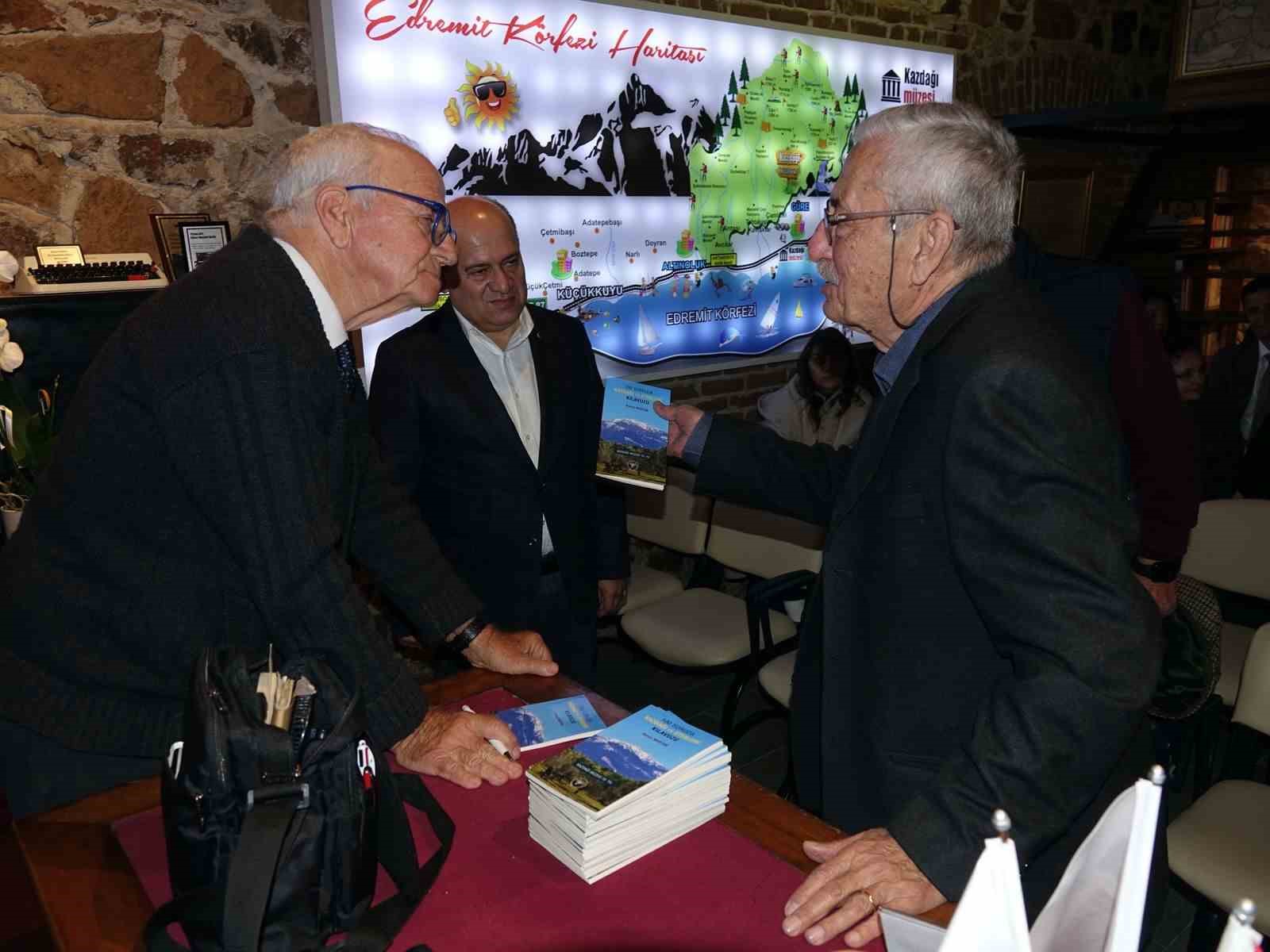 Prof. Dr. Kenan Mortan’ın "100 Soruda Kazdağları ve Etekleri Kılavuzu" kitabı tanıtıldı