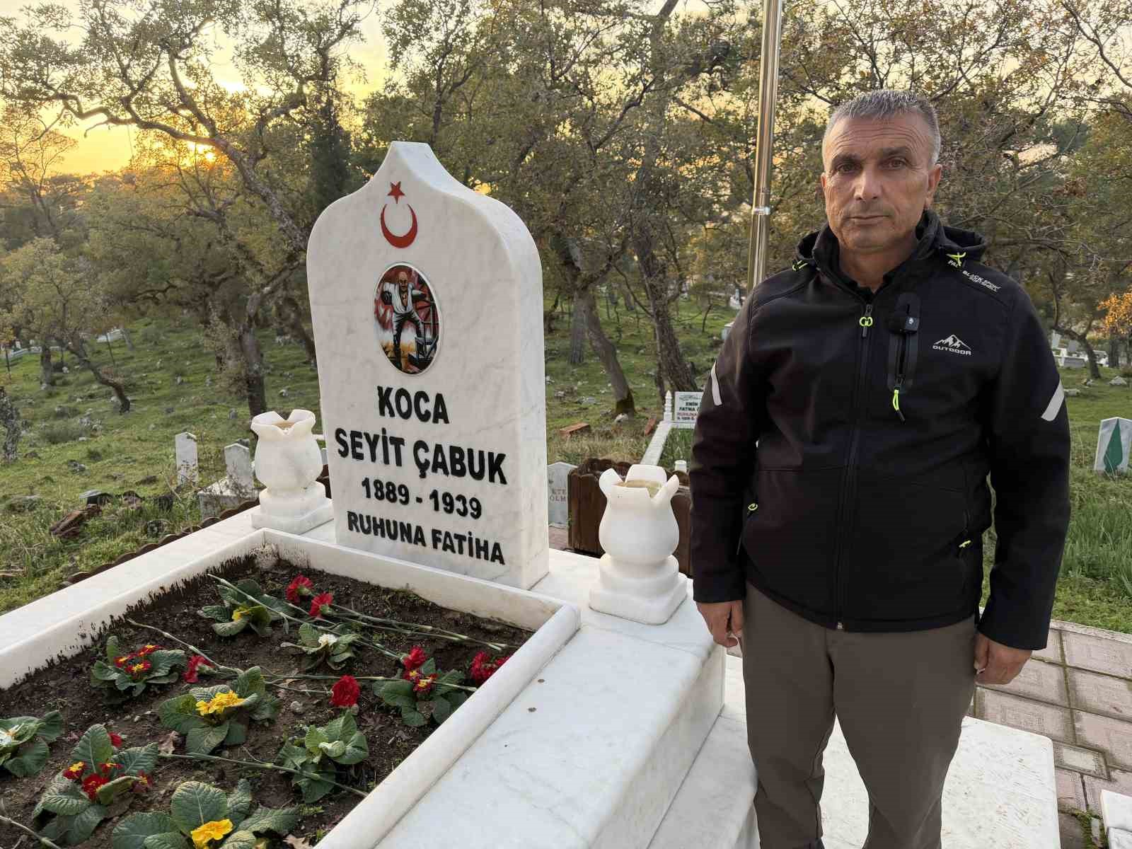 Atatürk’ün karşısına fakirlikten emanet ceket ile çıkmış