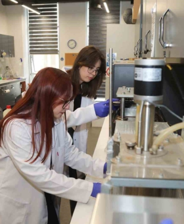 BTÜ öğrencileri TUSAŞ uçakları için üretiyor