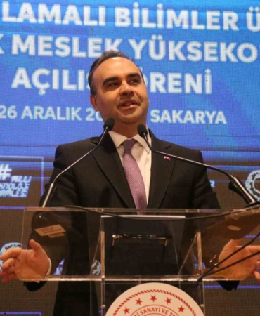 Bakan Kacır: "Askeri insansız hava aracı üretiminde dünya lideri olduk"