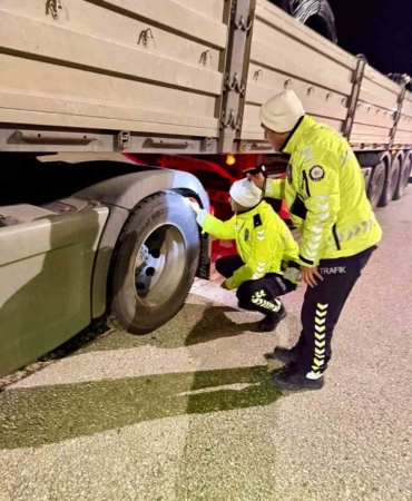 Bilecik’te kış lastiği denetimleri sürüyor