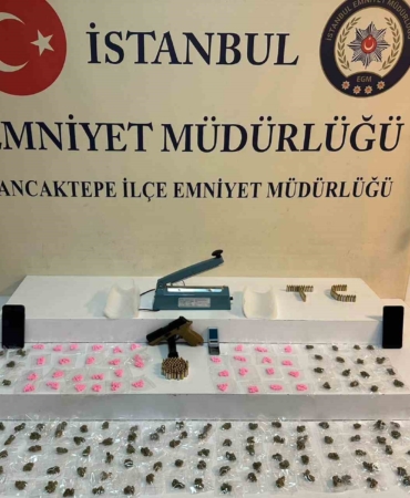 Sancaktepe’de düzenlenen operasyonda çok sayıda uyuşturucu madde ele geçirildi